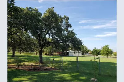 2524 Mockingbird Road, Burleson, TX 76028 - Photo 32