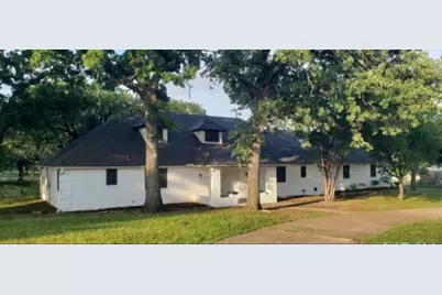 2524 Mockingbird Road, Burleson, TX 76028 - Photo 2