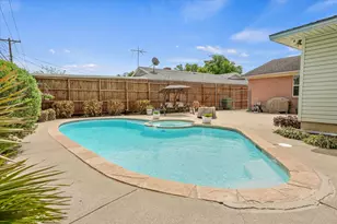 1233 Bardfield Ave, Garland, TX 75041 - Photo 28