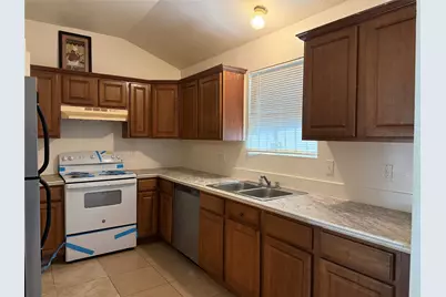 216 Creek Cove Drive, Dallas, TX 75217 - Photo 8