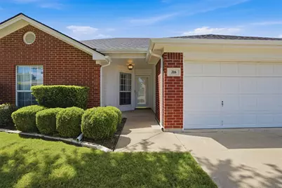 316 Preston Drive, Cleburne, TX 76033 - Photo 4