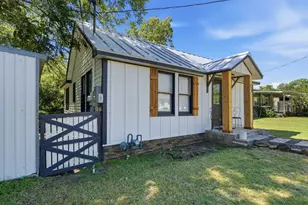 320 N Park St, Dublin, TX 76446 - Photo 2