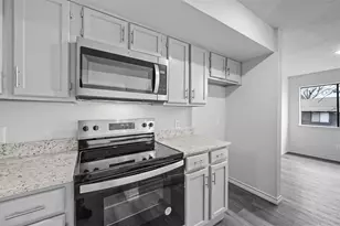 9825 Walnut St, Dallas, TX 75243 - Photo 26