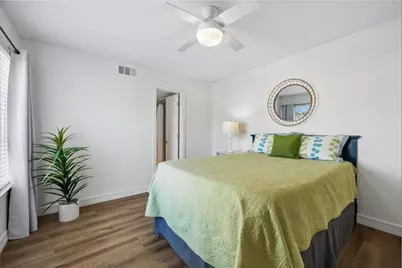 217 Cimarron Trail #5, Irving, TX 75063 - Photo 14