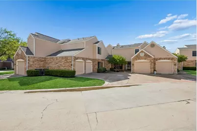 217 Cimarron Trail #5, Irving, TX 75063 - Photo 2