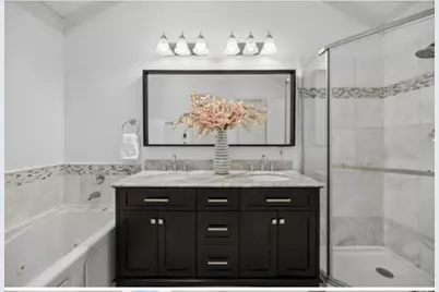 217 Cimarron Trail #5, Irving, TX 75063 - Photo 20