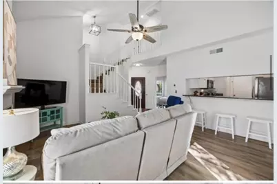217 Cimarron Trail #5, Irving, TX 75063 - Photo 6