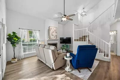 217 Cimarron Trail #5, Irving, TX 75063 - Photo 4