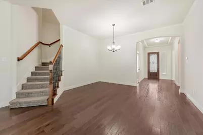 10305 Georgetown Place, McKinney, TX 75071 - Photo 2
