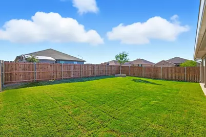633 Captree Lane, Fort Worth, TX 76131 - Photo 16