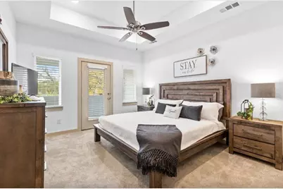 698 N Center Street, Arlington, TX 76011 - Photo 16