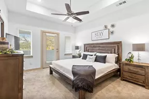 698 N Center St, Arlington, TX 76011 - Photo 16