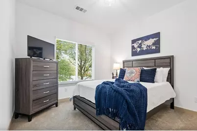 698 N Center Street, Arlington, TX 76011 - Photo 20