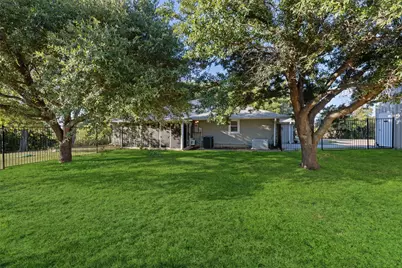 2104 W Holiday, Fate, TX 75087 - Photo 28
