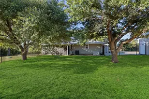 2104 W Holiday, Fate, TX 75087 - Photo 28