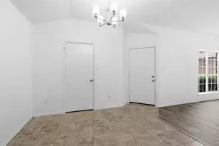 9447 Crimnson Ct, Dallas, TX 75217 - Photo 14
