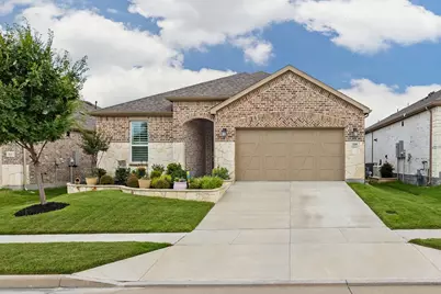208 Long Pines Drive, McKinney, TX 75071 - Photo 2