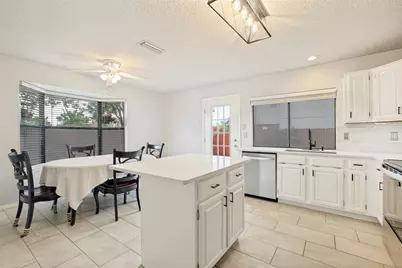 1002 Bellflower Court, Carrollton, TX 75007 - Photo 4