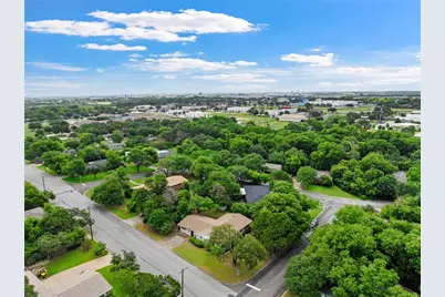 357 Sharron Drive, Woodway, TX 76712 - Photo 32