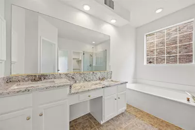 406 Hampton Circle, Grand Prairie, TX 75052 - Photo 12