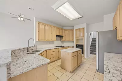 406 Hampton Circle, Grand Prairie, TX 75052 - Photo 8