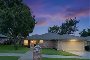 1857 Woodbridge Dr, Sulphur Springs, TX 75482 - Photo 2