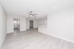 504 Pecan St, Crowley, TX 76036 - Photo 10