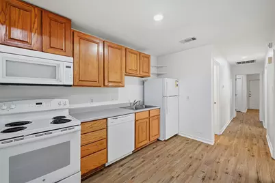 906 W Houston Street, Sherman, TX 75092 - Photo 8