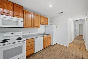 906 W Houston St, Sherman, TX 75092 - Photo 8