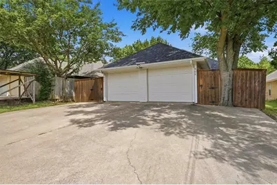 906 W Houston Street, Sherman, TX 75092 - Photo 24