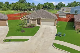 201 Volunteer Dr, Sherman, TX 75090 - Photo 1