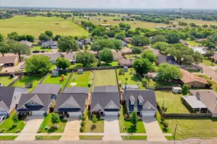 412 Travis Dr, McGregor, TX 76657 - Photo 36