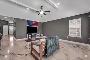 412 Travis Dr, McGregor, TX 76657 - Photo 18