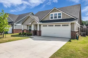 412 Travis Dr, McGregor, TX 76657 - Photo 4