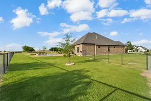 863 Alto Bonito Ct, Godley, TX 76044 - Photo 32