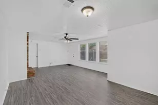 6120 Cypress Point Dr, Garland, TX 75043 - Photo 2