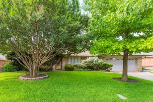 1008 Rocky Canyon Rd, Arlington, TX 76012 - Photo 1