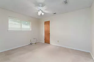 1008 Rocky Canyon Rd, Arlington, TX 76012 - Photo 30