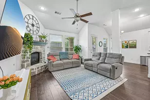 808 Parkland Dr, Little Elm, TX 76227 - Photo 8