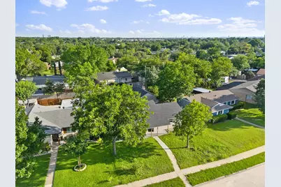 2126 Travis Drive, Carrollton, TX 75006 - Photo 34