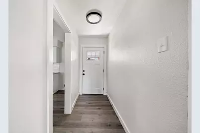 2126 Travis Drive, Carrollton, TX 75006 - Photo 10