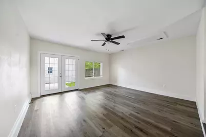 2126 Travis Drive, Carrollton, TX 75006 - Photo 14