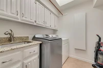 2548 Belmeade Drive, Carrollton, TX 75006 - Photo 20
