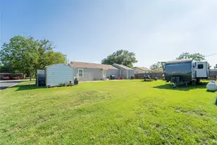 1400 W Wheeler St, Breckenridge, TX 76424 - Photo 16