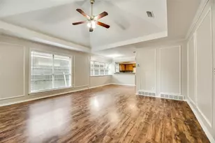 6108 Paradise Dr, Arlington, TX 76001 - Photo 4