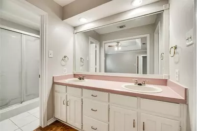 6108 Paradise Drive, Arlington, TX 76001 - Photo 6