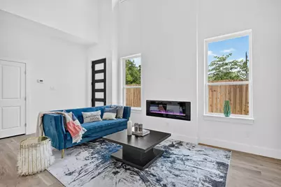 520 & 522 Woodbine Avenue, Dallas, TX 75203 - Photo 2