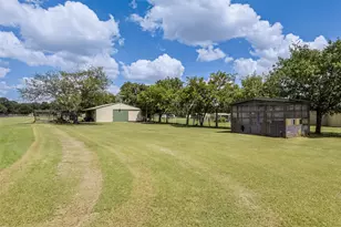 7611 Ledbetter Rd, Arlington, TX 76001 - Photo 32