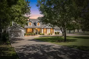 7611 Ledbetter Rd, Arlington, TX 76001 - Photo 1
