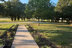 1306 McDaniel St, Callisburg, TX 76240 - Photo 4
